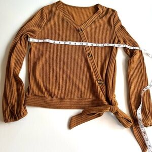 Women’s ribbed v neck wrap sweater burnt orange medium buttons sweater